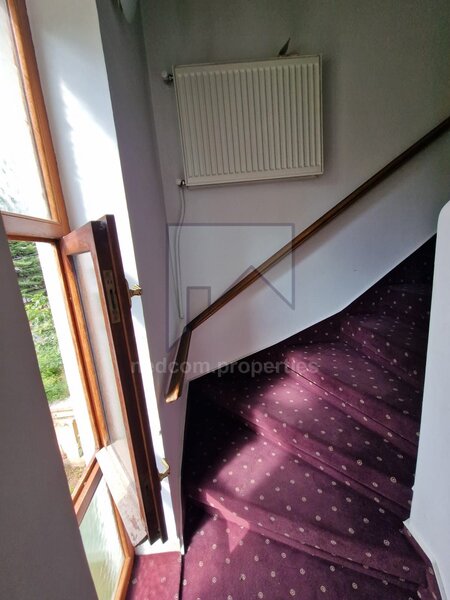 Teiul Doamnei, vanzare apartament 3 camere (E1+M) in vila (S+P+E1+M).