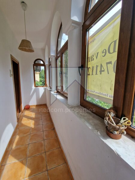Teiul Doamnei, vanzare apartament 3 camere (E1+M) in vila (S+P+E1+M).